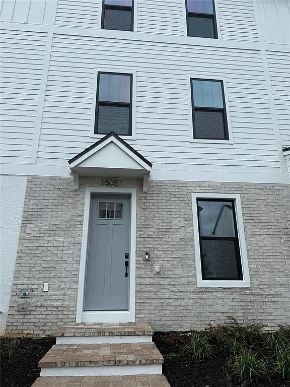 3 bed, 2.5 bath, 1846 sqft, $3,000 — Photo 2