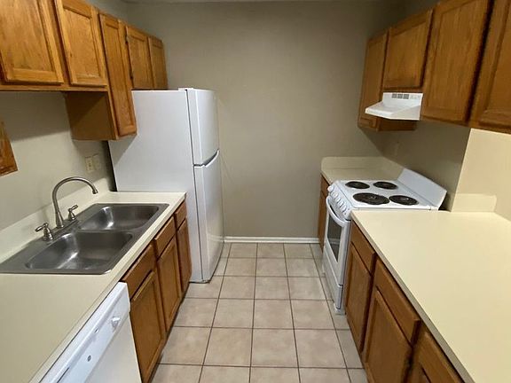 3rd image of 130 Township Ln #D201