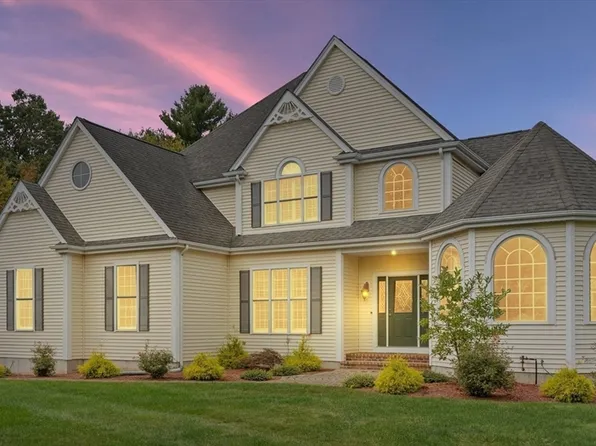 12 Country Club Way, Norton, MA 02766