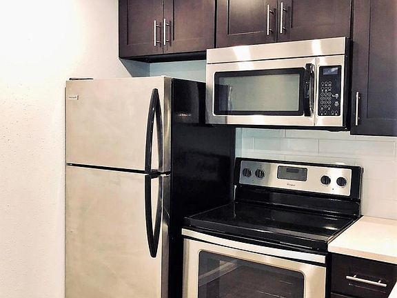 4th image of 6601 W 94th Terrace # Second Floor