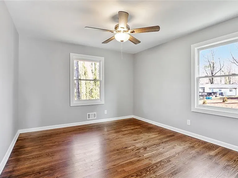 2341 Rubart Dr — Photo 21