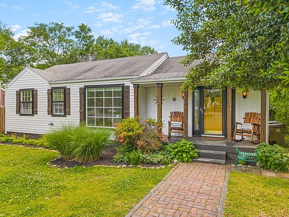4th image of 2843 Colonial Cir