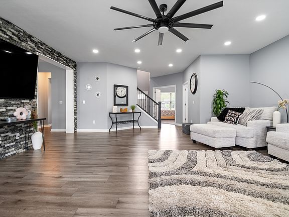 4th image of 3047 Tansel Rd