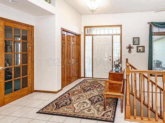 4th image of 1659 6th St E