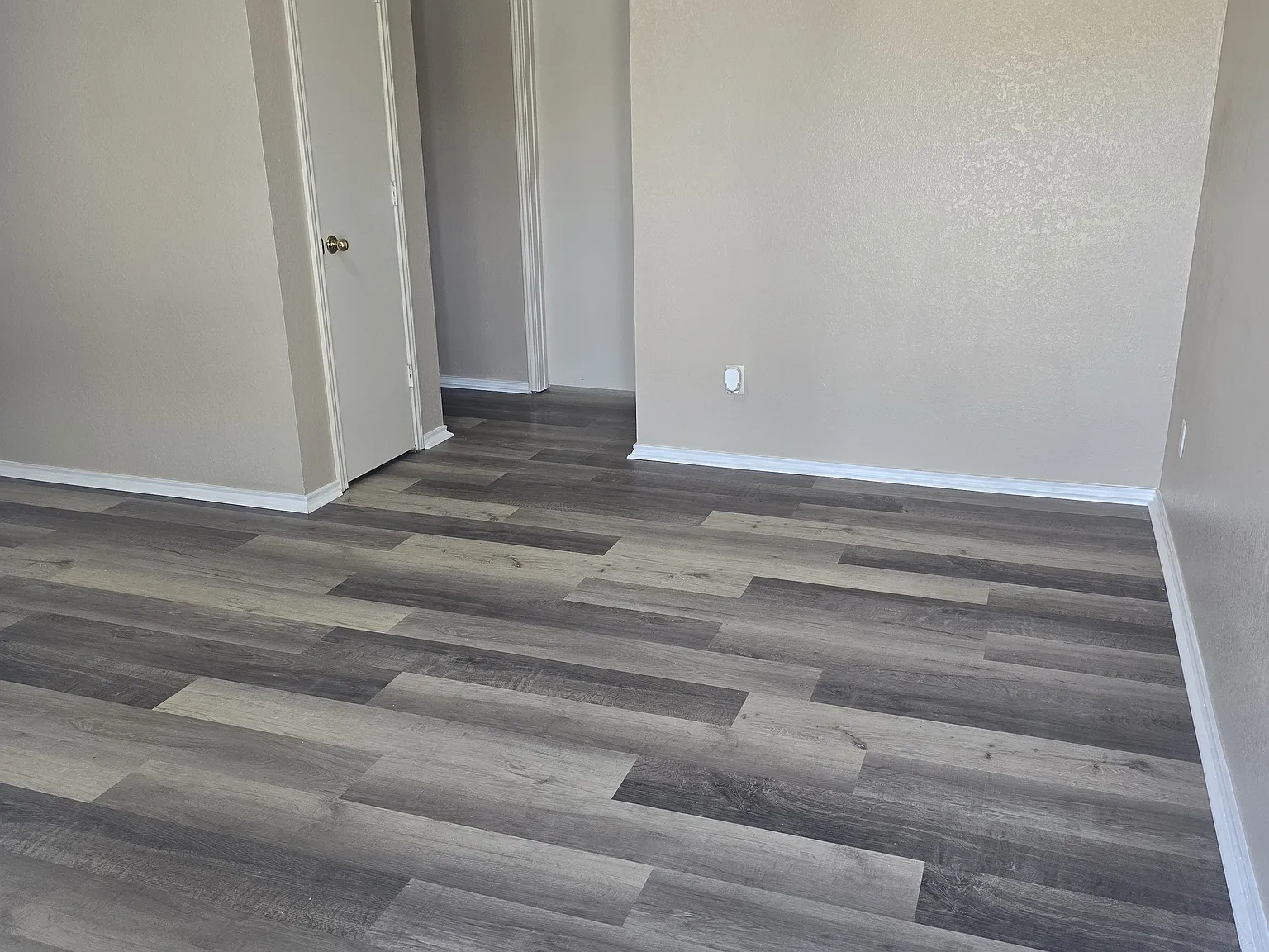 2 bed, 795 sqft, $950 — Photo 1
