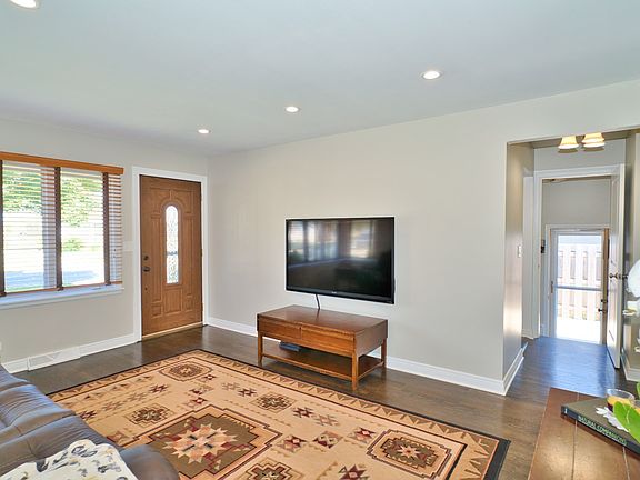 2nd image of 4709 N Oriole Ave