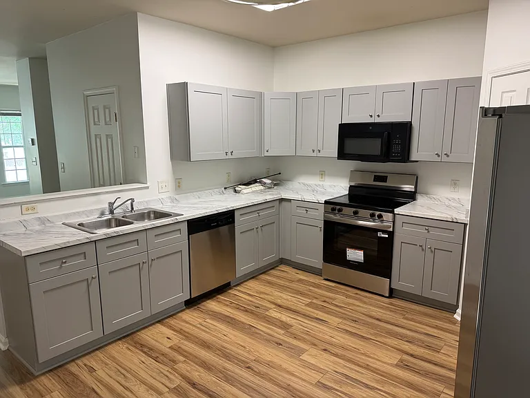 2179 Dillard Xing — Photo 4