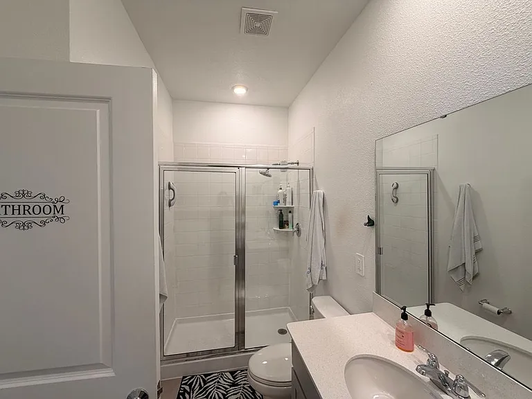 9502 Revere Ave — Photo 14