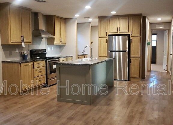 2nd image of 105 S Cambridge Dr