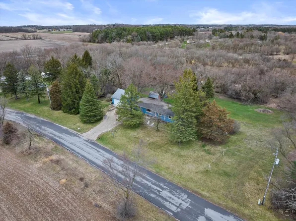 N5340 Bakertown DRIVE, Sullivan, WI 53178