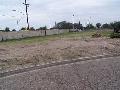 3rd image of 4003 N 42nd Ln