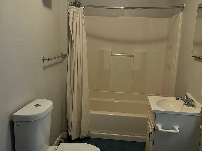 180 Oneida St #2 — Photo 4