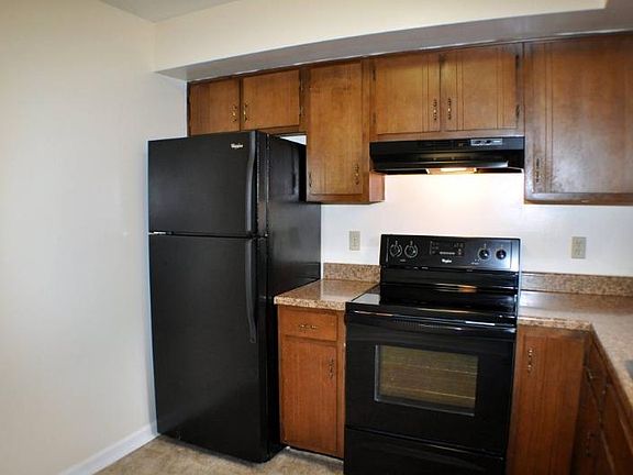 4th image of 120 Skyline Dr