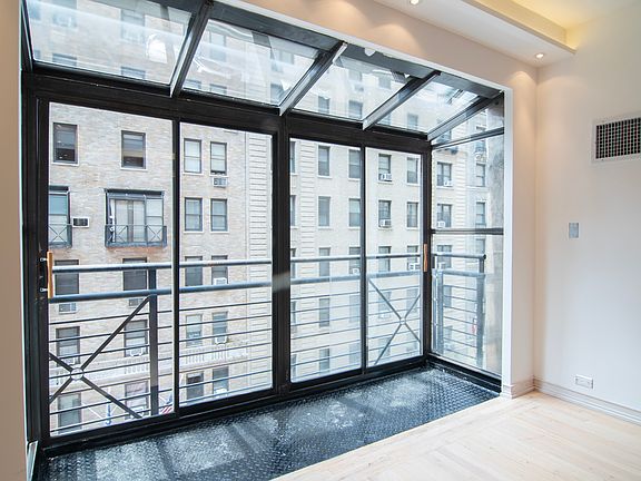 4th image of 145 W 58th St #6J