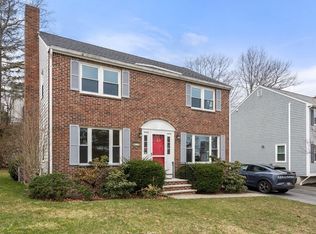 3 Loyola Cir, West Roxbury, MA 02132