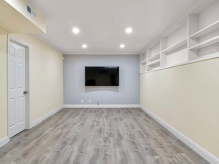 430 Monaco Ave — Photo 27