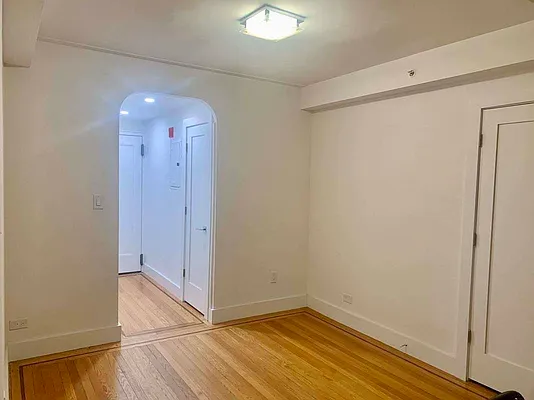 Rented by Compass | media 7