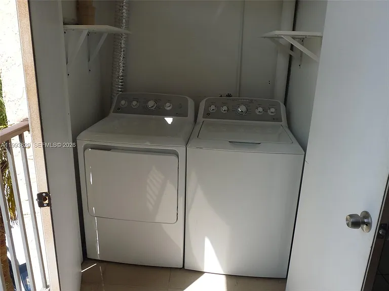 14611 N Kendall Dr #304L — Photo 31