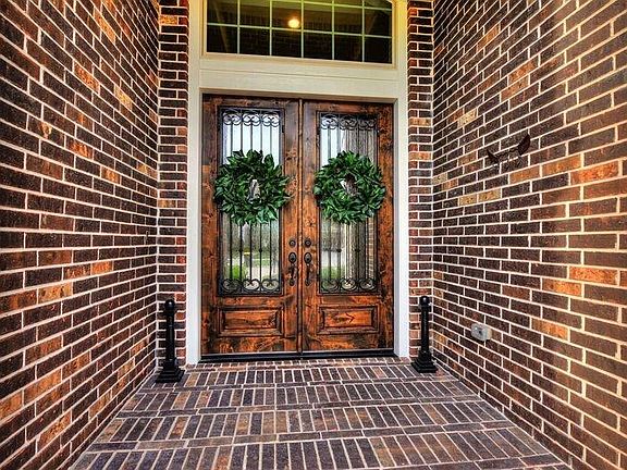 3rd image of 27230 Liberty Heights Ln