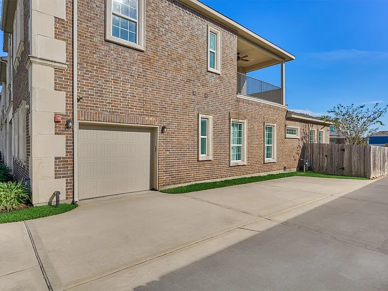2113 Solstice Blvd — Photo 46
