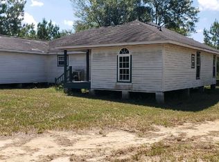 1030 Man Moulds Rd, Lucedale, MS 39452