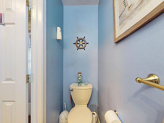 5th image of 24 East Ave APT 6