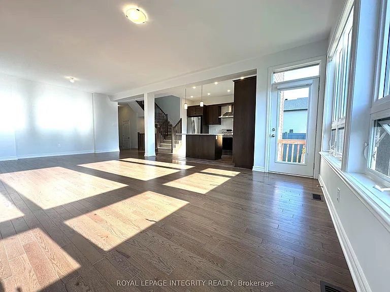 532 Supernova St — Photo 6