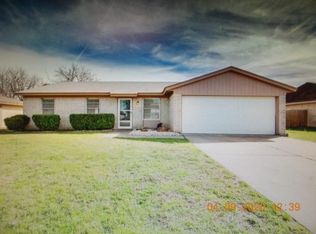1201 Andrew St, Crowley, TX 76036