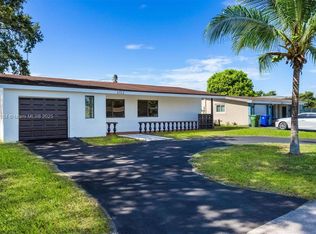 6712 Arbor Dr, Hollywood, FL 33023