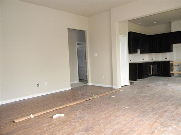 2nd image of 802 Heatherton Hill Ln
