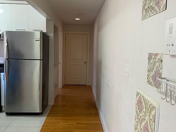 4th image of 13235 41st Ave #3E