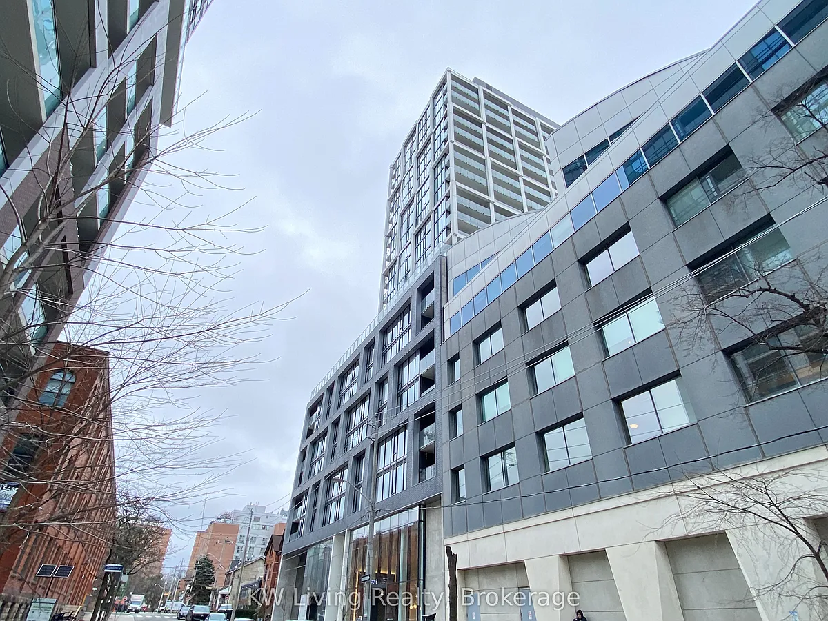 Photo 2 of 21 - 55 Ontario St #611 - Toronto, ON Building Photo - 55 Ontario St #611