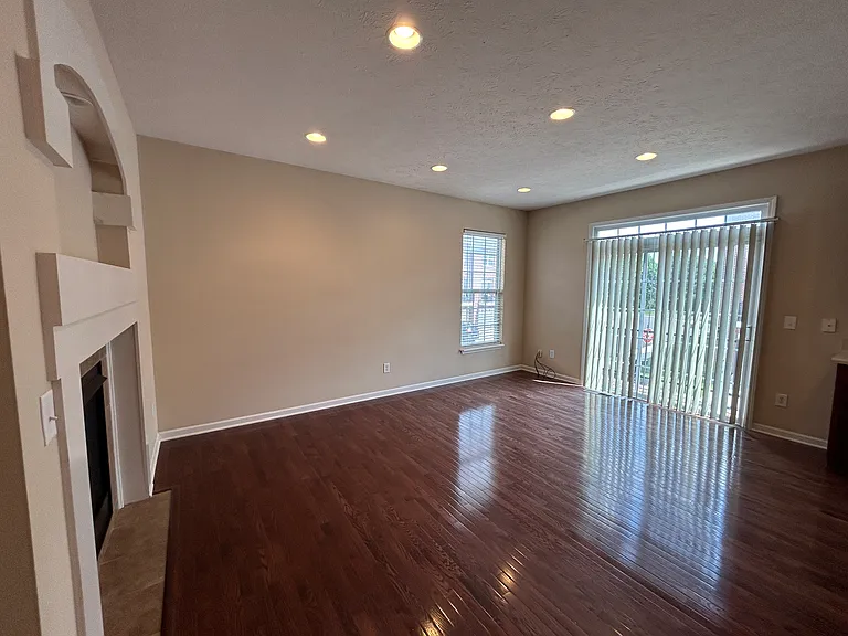 8268 Jo Ellen Dr — Photo 9