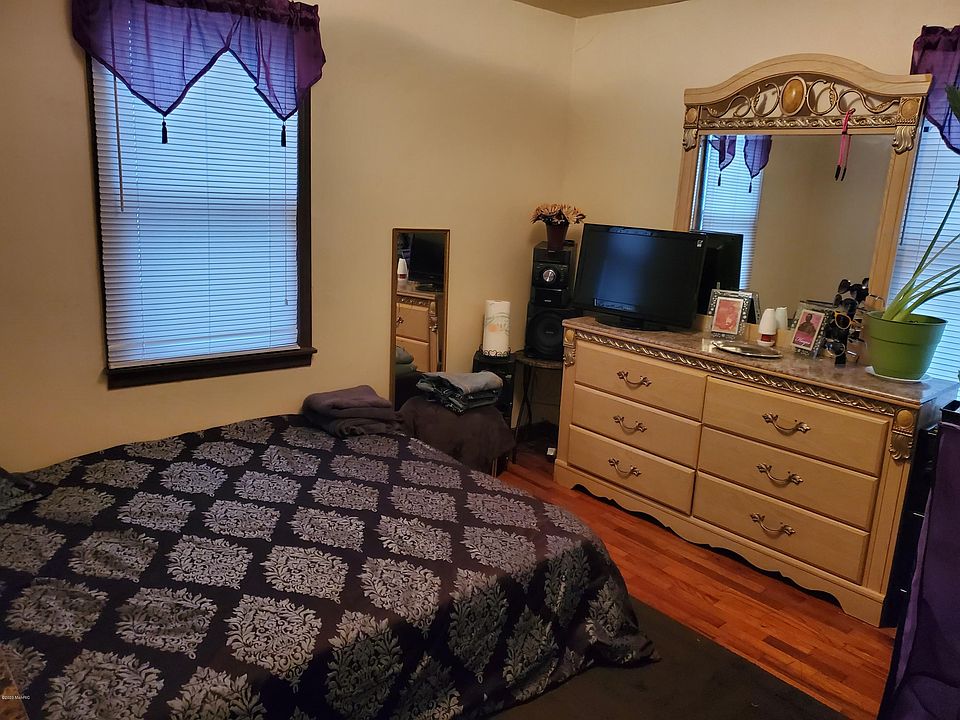 2nd image of 276 Elvern Dr