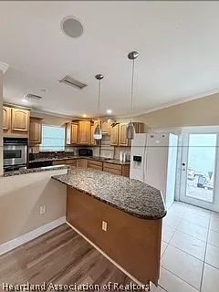 4611 Granada Blvd — Photo 8