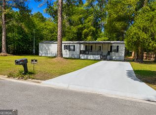 1804 Rhoda St, Waycross, GA 31503