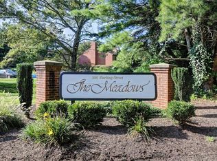 8 Darling St APT E, Southington, CT 06489