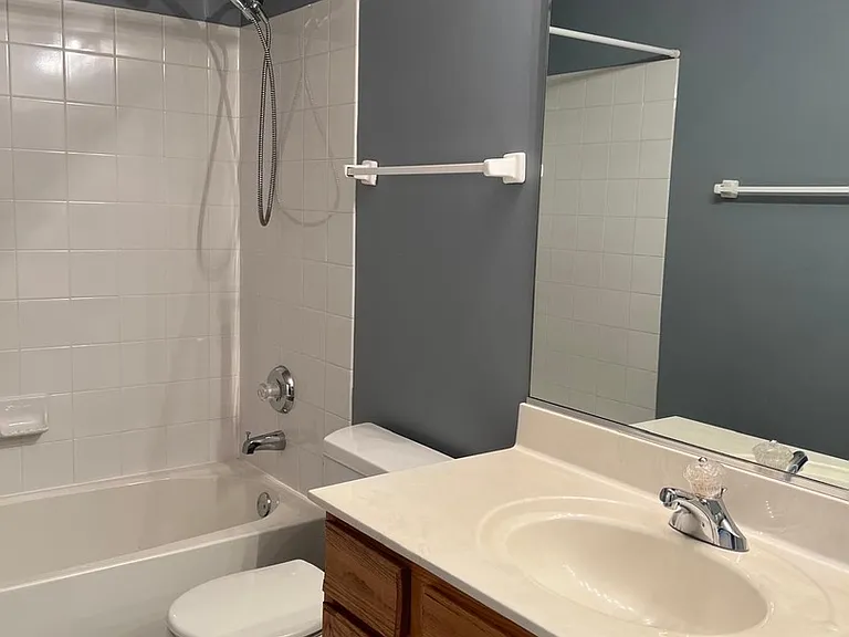 2210 Scott Ln — Photo 11