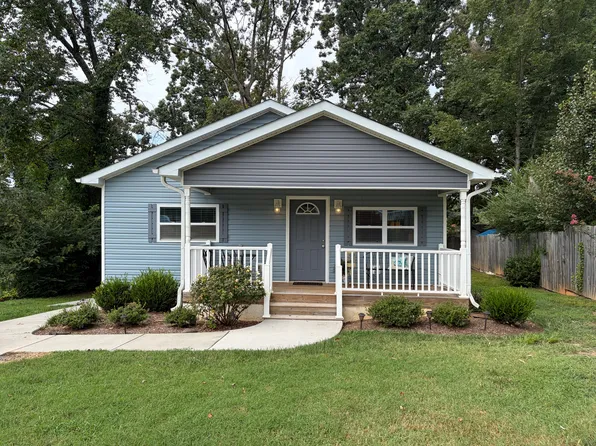 218 Smith St, Kernersville, NC 27284