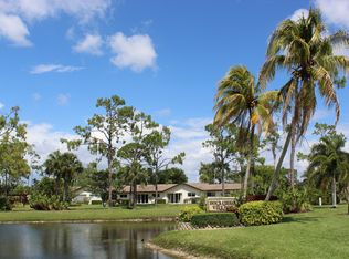 1076 Pine Isle Ln, Naples, FL 34112