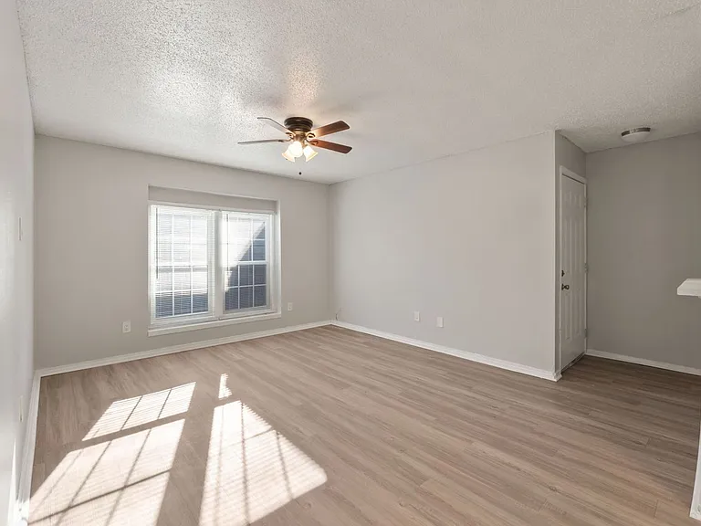 Magnolia Flats — Photo 47