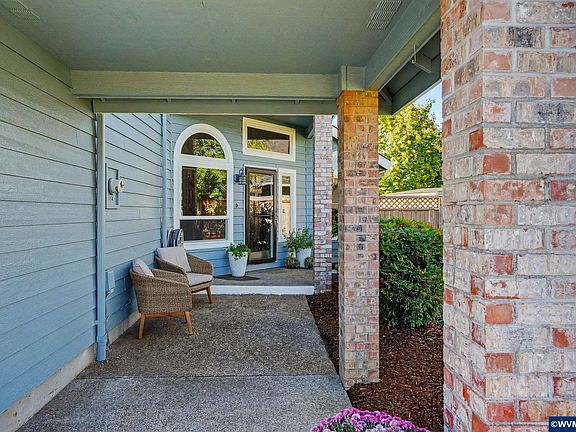 3rd image of 3816 Firwood Cir SE