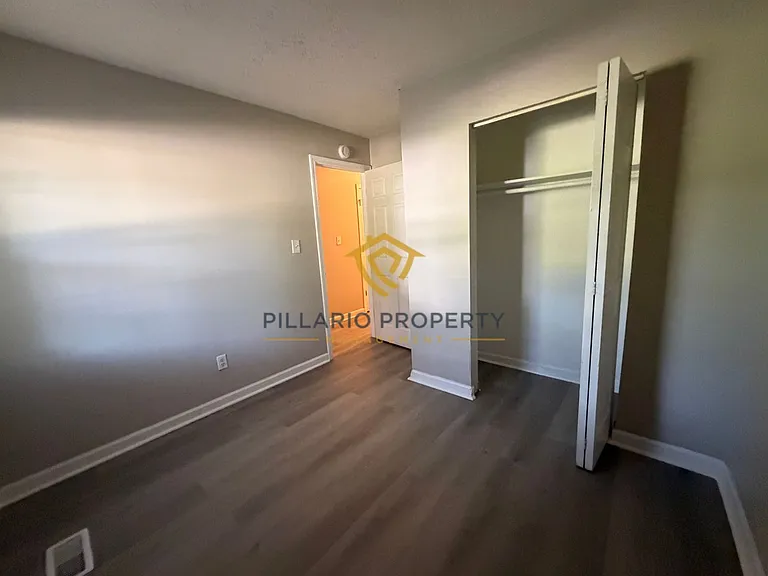 4441 N Vinewood Ave — Photo 18