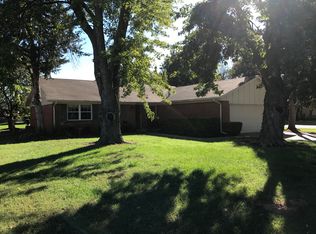 202 E H St, Jenks, OK 74037