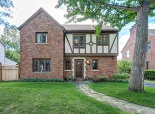 249 S Cassingham Rd, Columbus, OH 43209