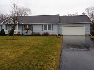 1497 Circle Dr, Millbury, OH 43447