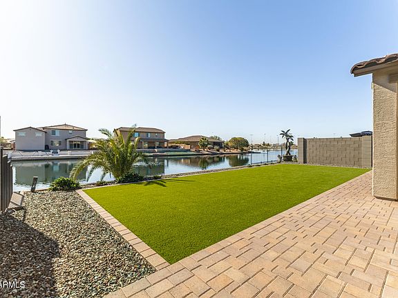 3rd image of 40945 W Agave Rd