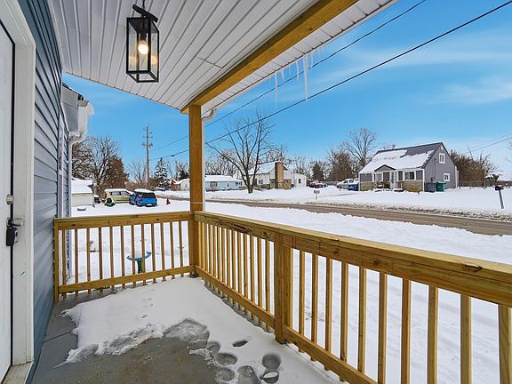 5th image of 402 Highview Ave