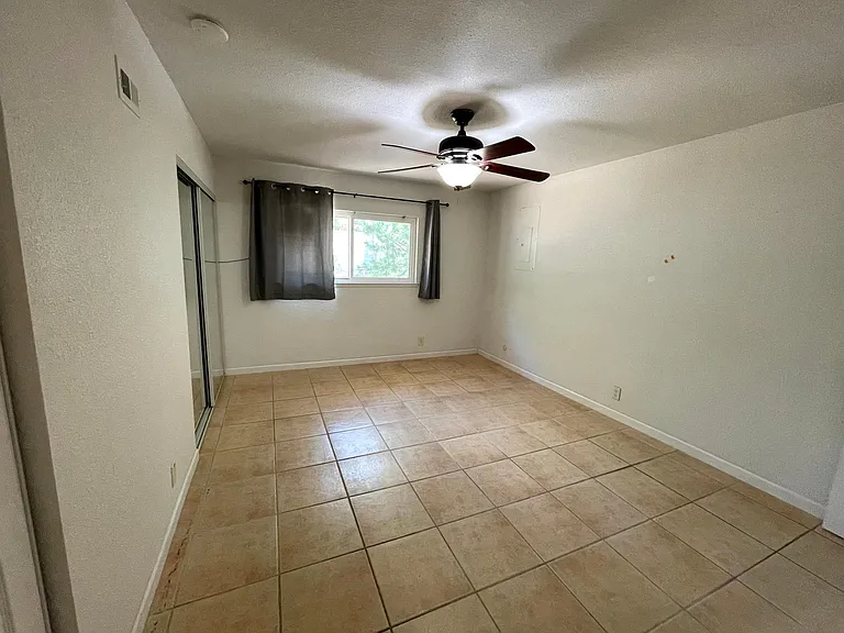 5625 Siboney Loop NE — Photo 18