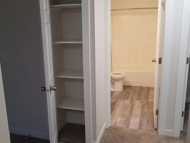 2832 D Pl SE #D — Photo 6
